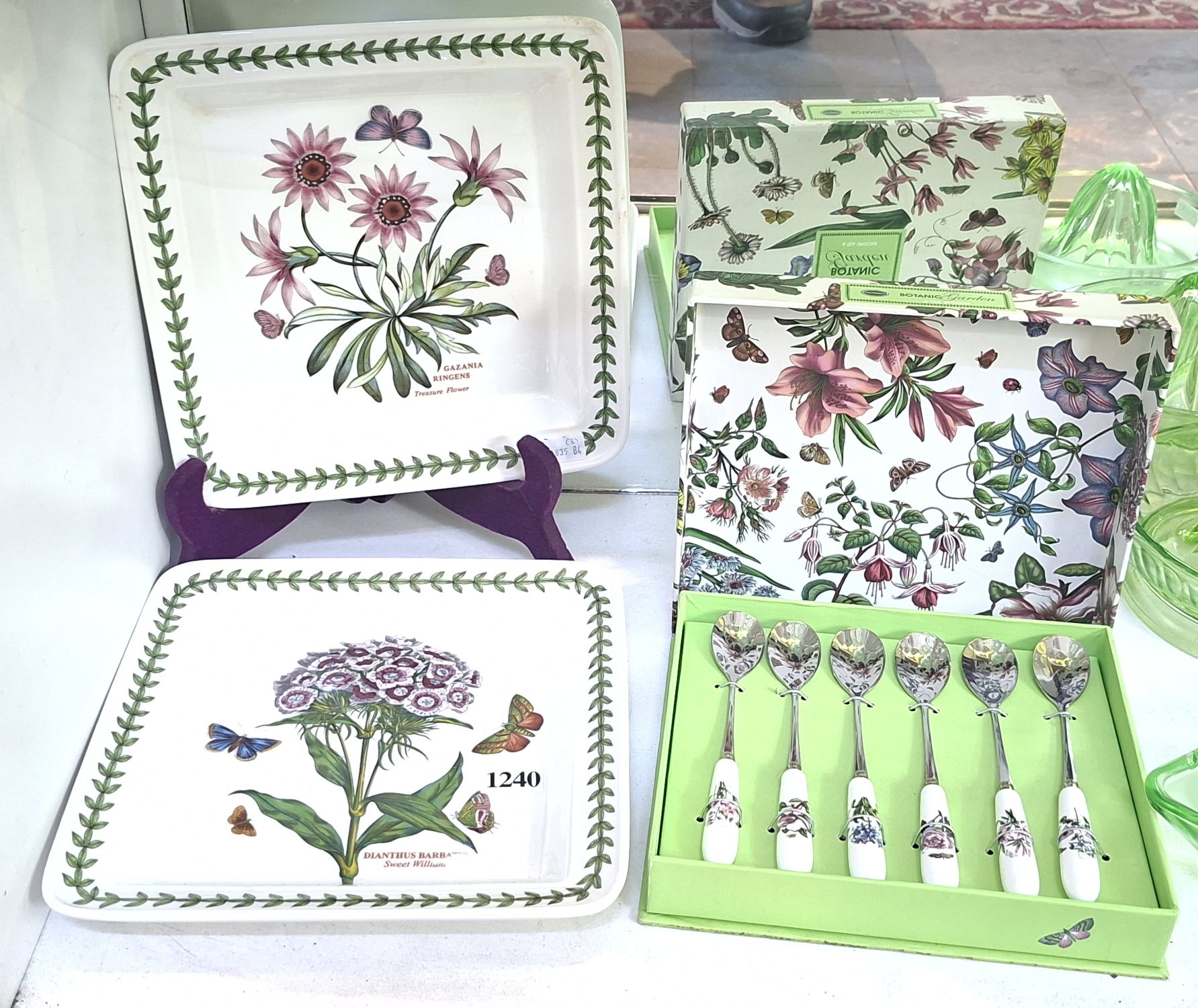 1240 · PORTMEIRION PARFAIT SPOONS AND TRAYS