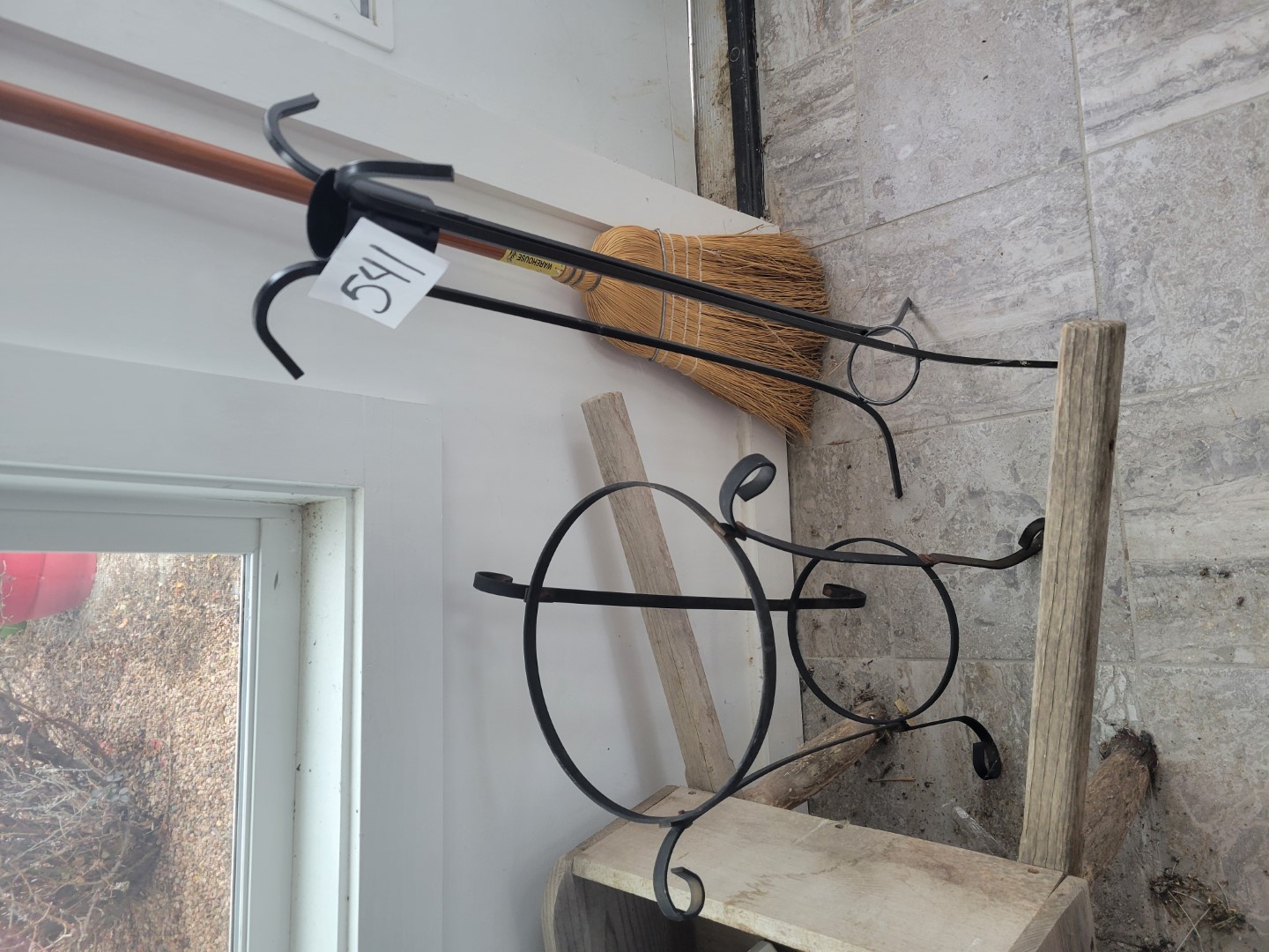 2 Metal Garden Stands and Finial Midwest Auctions, LLC