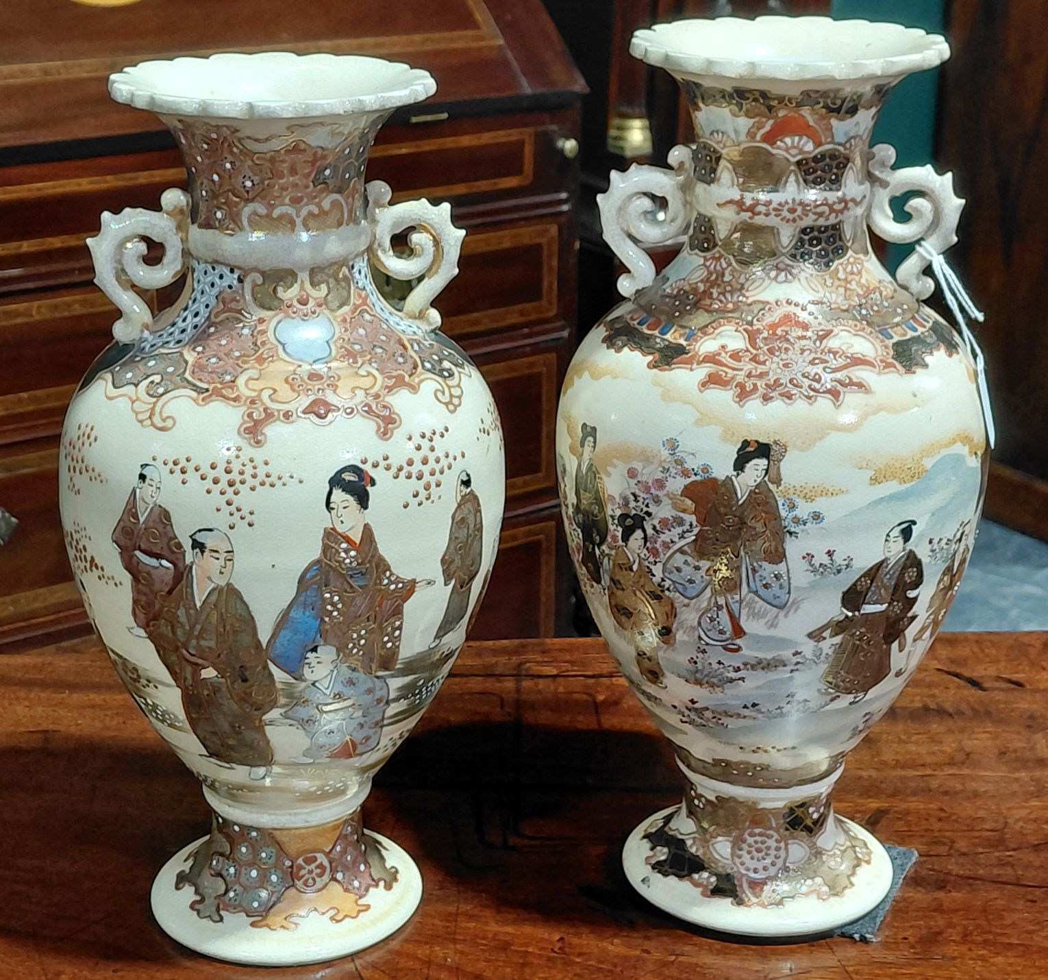 556 · JAPANESE SATSUMA VASES