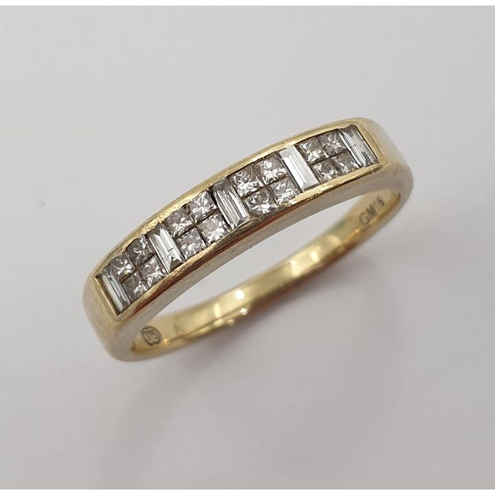 9ct Y/G Diamond Ring