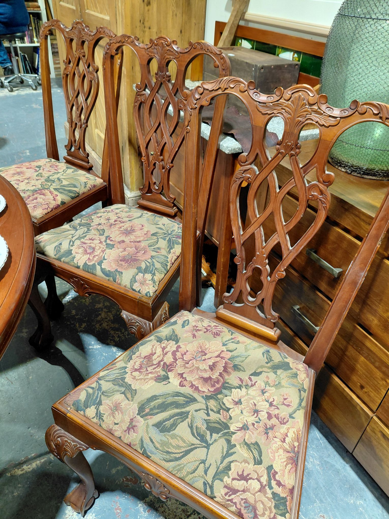 475 · CHIPPENDALE STYLE DINING CHAIRS