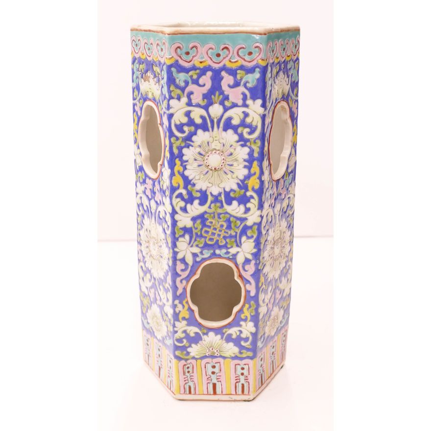 Chinese Qing Porcelain Hat Stand