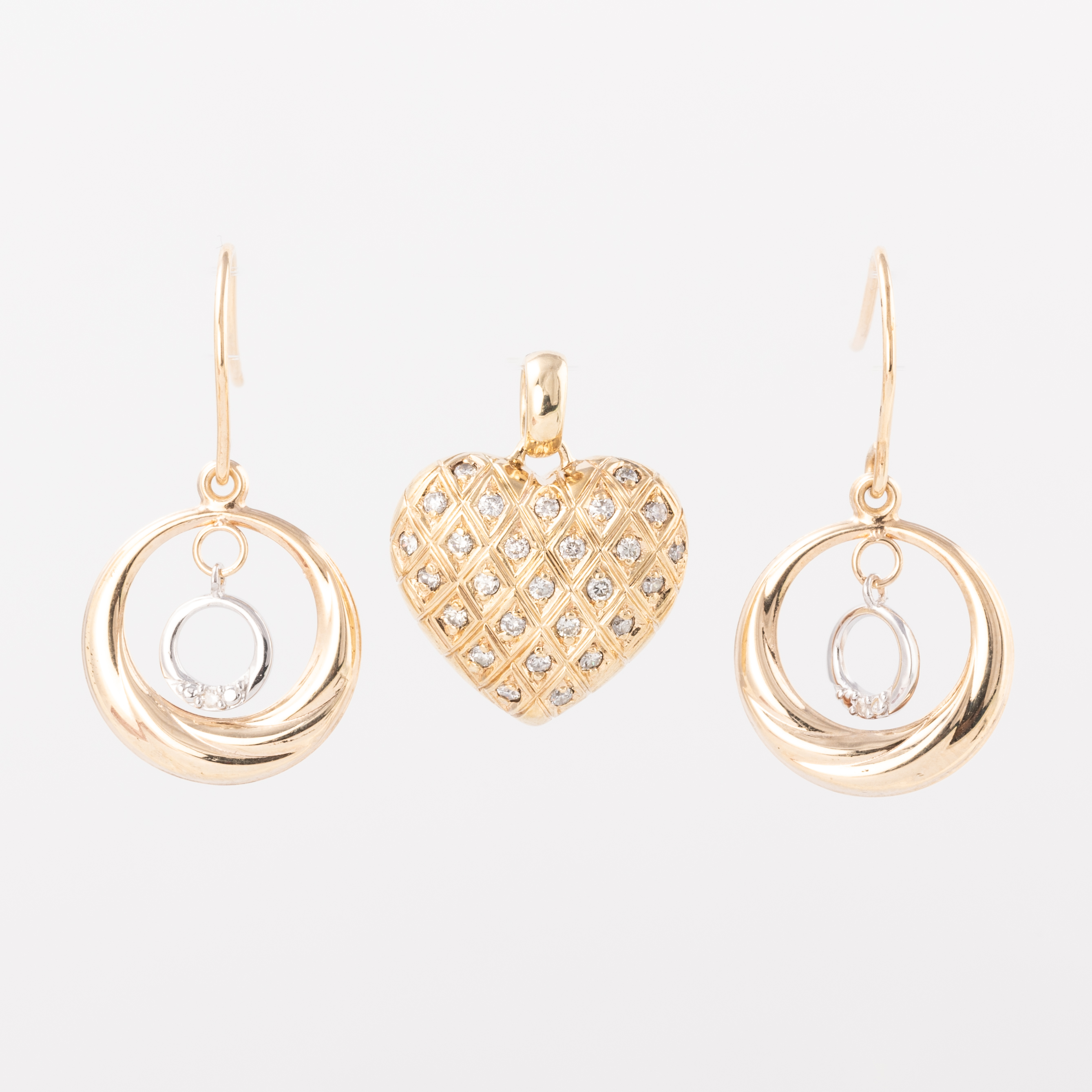Diamond & Pendant Set in 9ct Gold