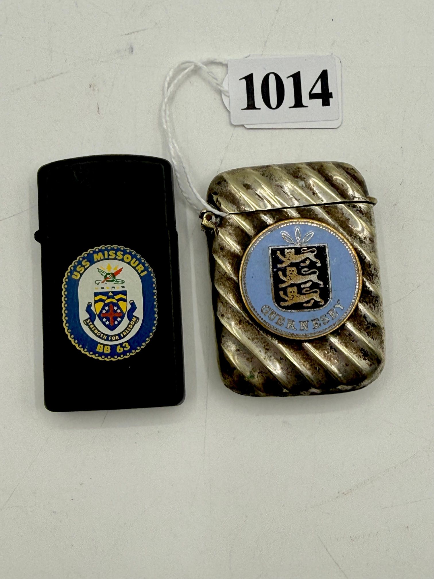GURNSEY VESTA CASE AND LIGHTER