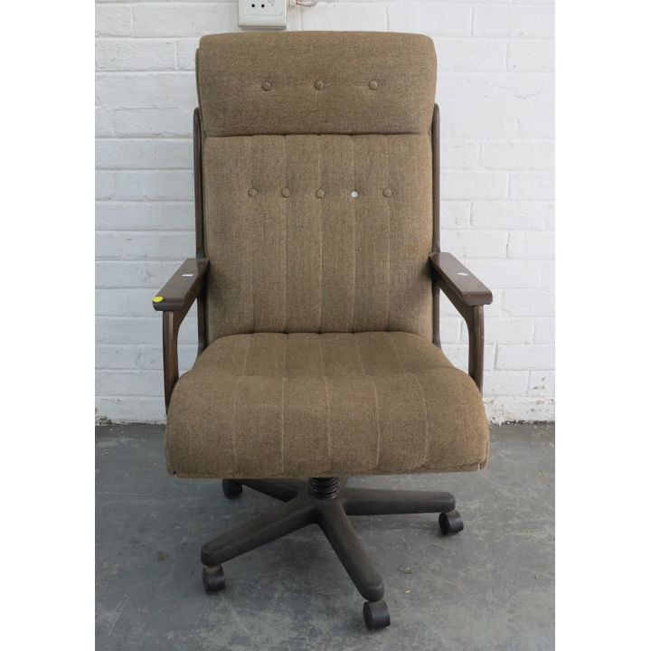 OFFICE CHAIR
