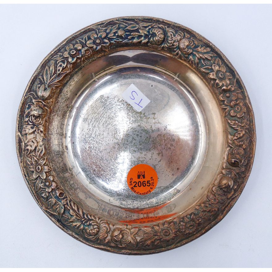 Kirk & Sons Repousse Sterling Small Bowl 5.5'' - 110 Grams