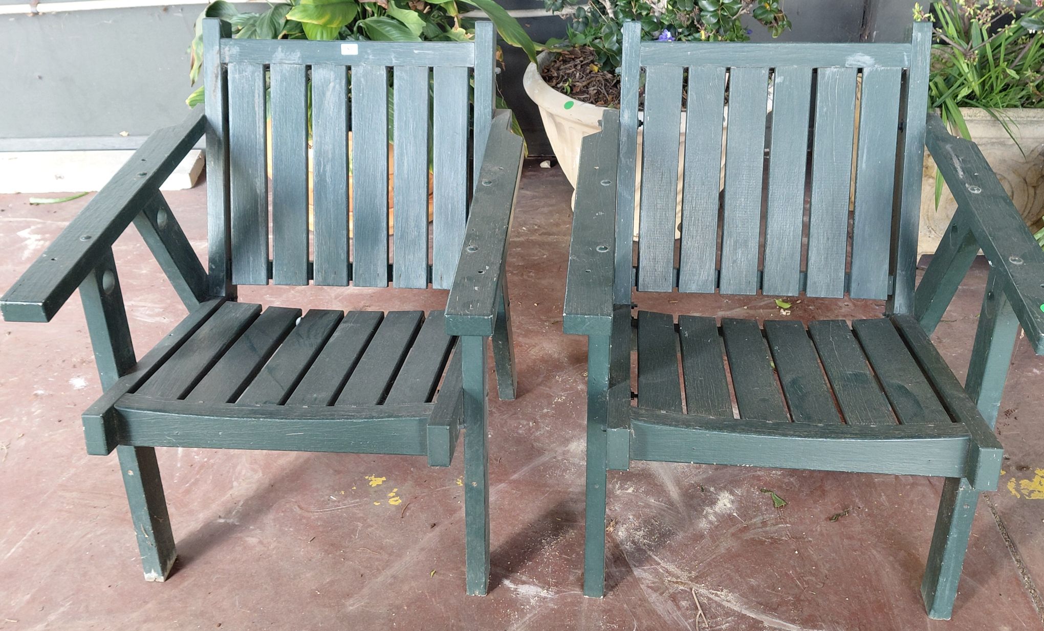 2 GARDEN CHAIRS