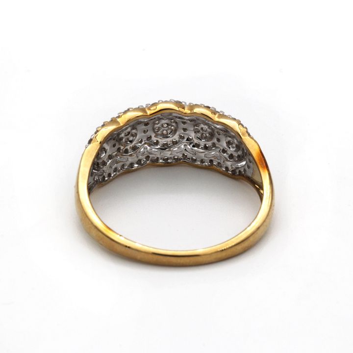 9ct Gold & Diamond Ring 2.52g