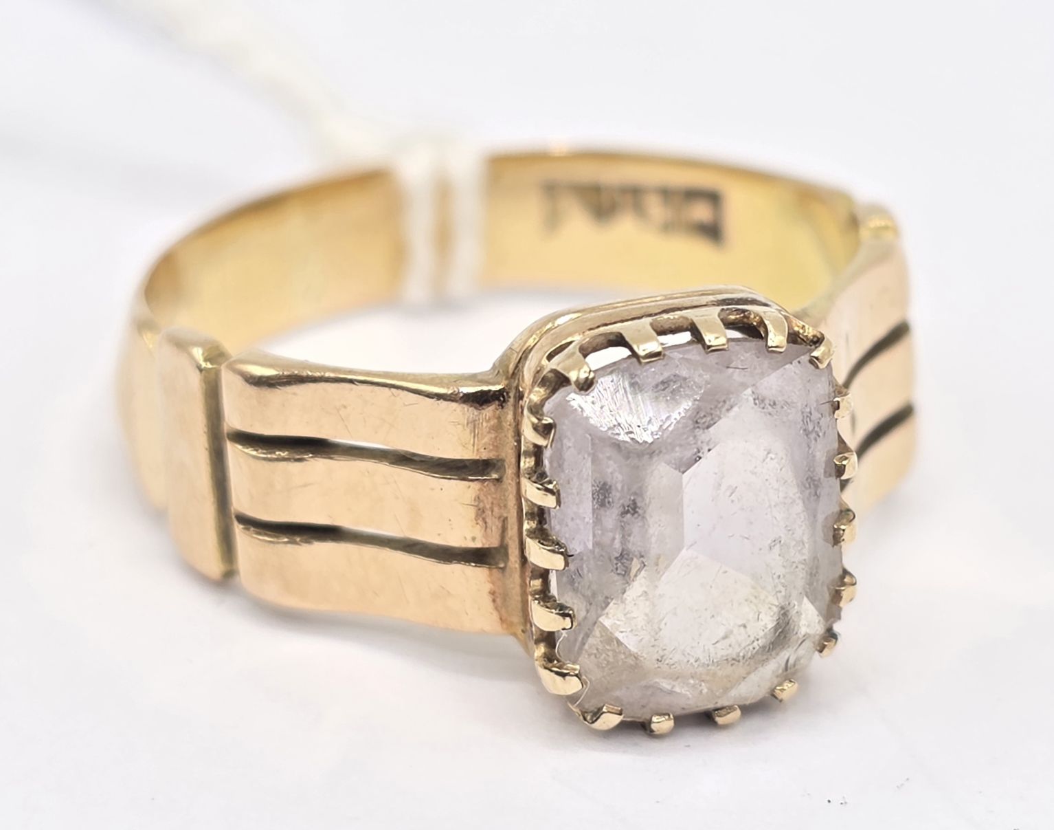 15ct Antique Dress Ring