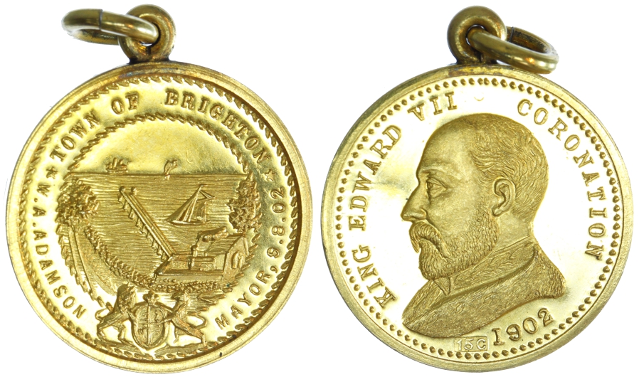 15ct Gold 1902 Coronation with Loop
