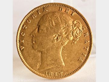 1857 VICTORIA YOUNG HEAD SHIELD GOLD SOVEREIGN