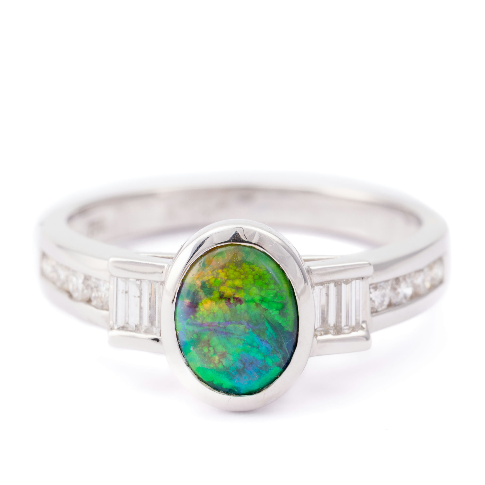 Opal & Diamond Ring 18ct Gold ,