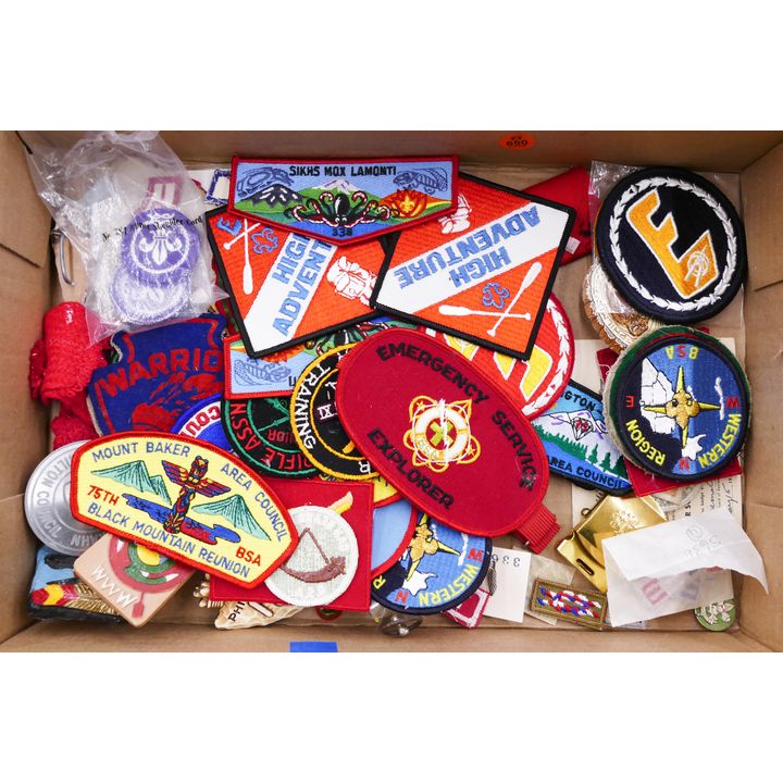 Box Old Boy Scout Patches