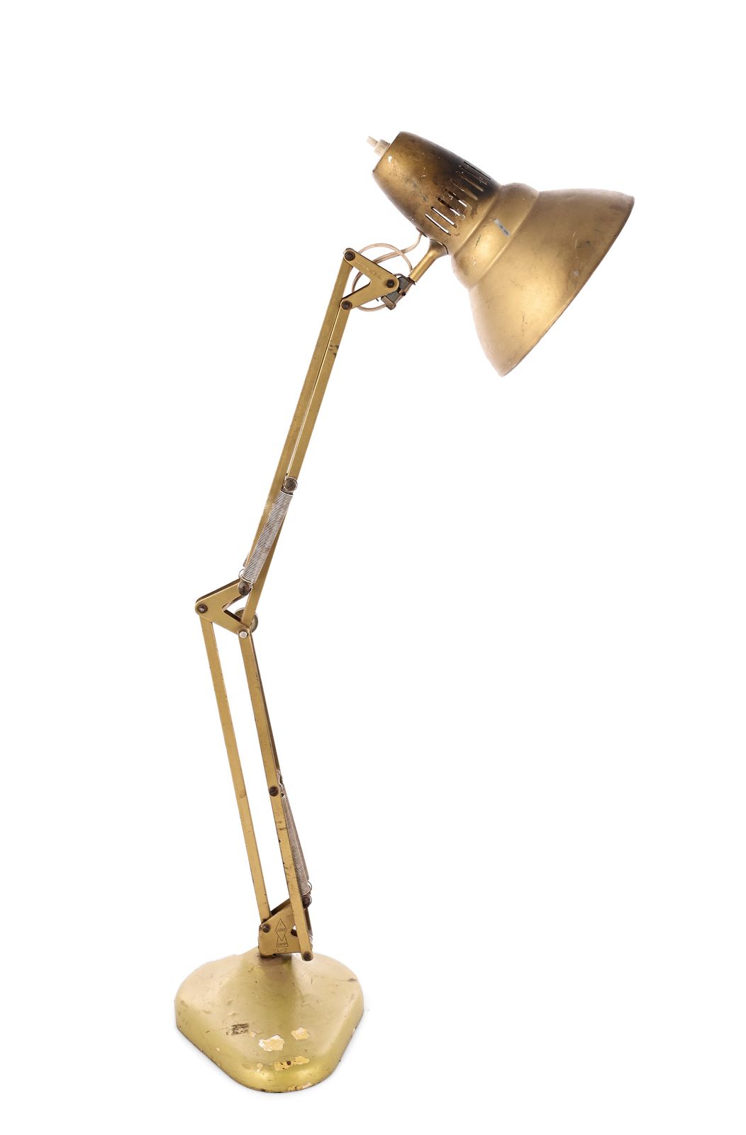 How to Paint a Metal Desk Lamp: Easy Steps for a Stunning Makeover