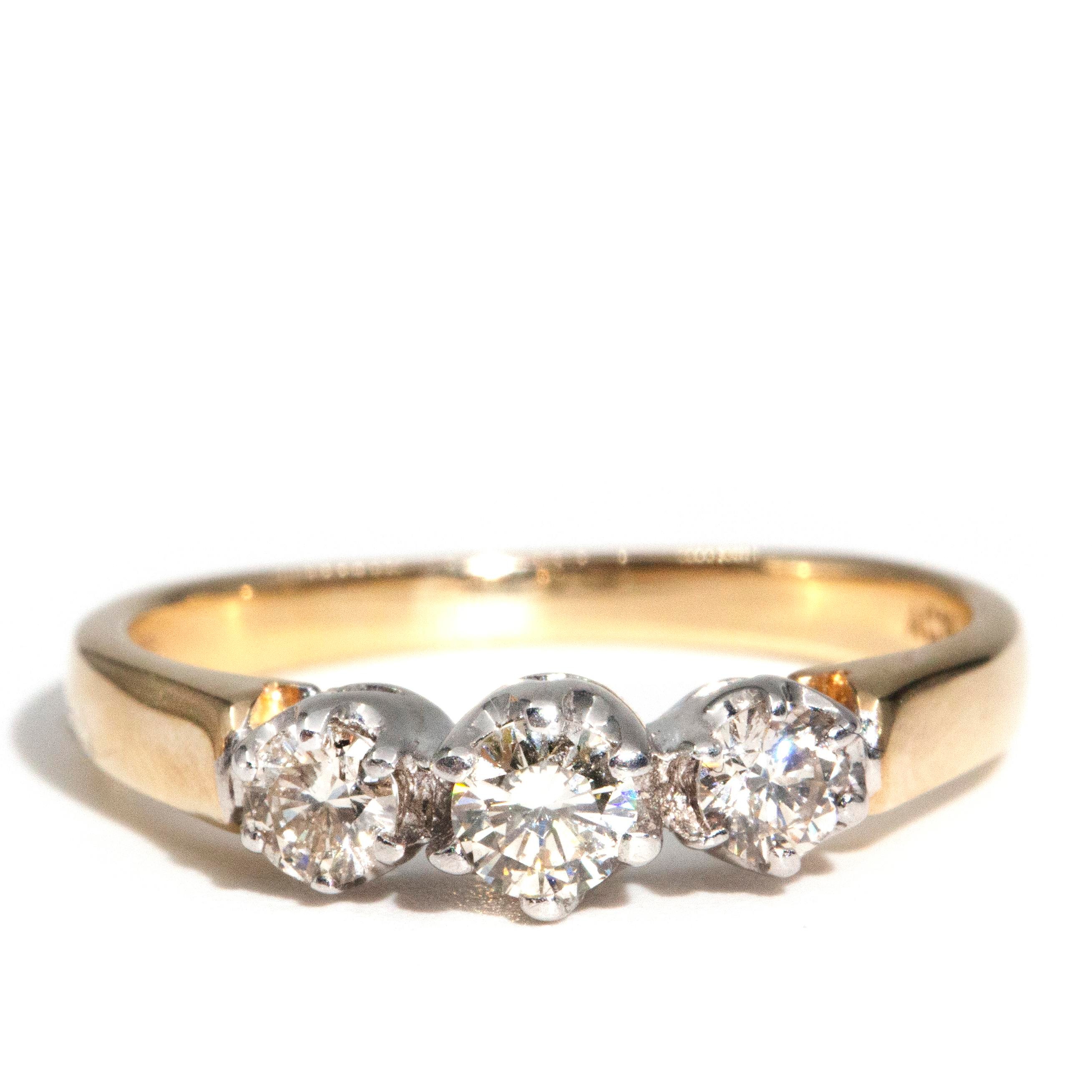 2649 · Three Stone Vintage Diamond 18 Carat Gold Ring