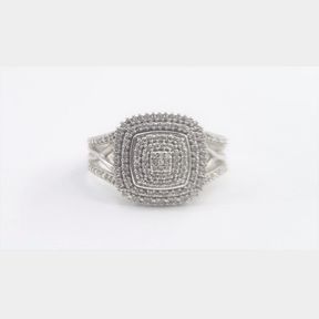 EYECATCHING 0.50CTS ROUND CUT DIAMONDS COLOUR I/J CLARITY VS/SI SET IN WHITE GOLD