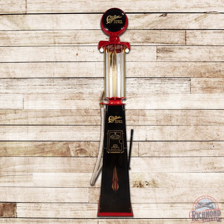 Fantastic Hayes Equipment MFG Co 15 Gallon Visible Gas Pump Restored Cadillac