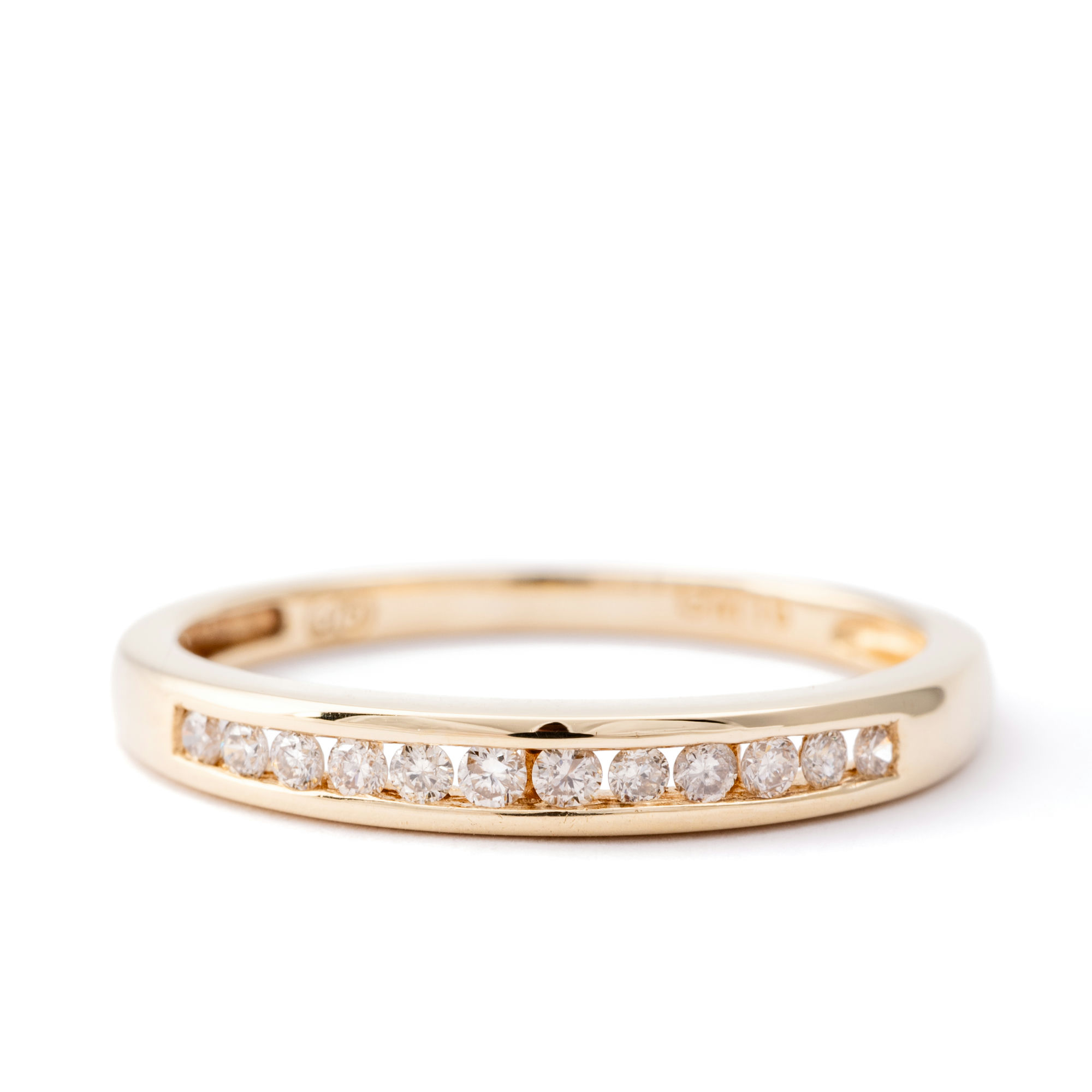 Diamond Ring 9ct Gold,