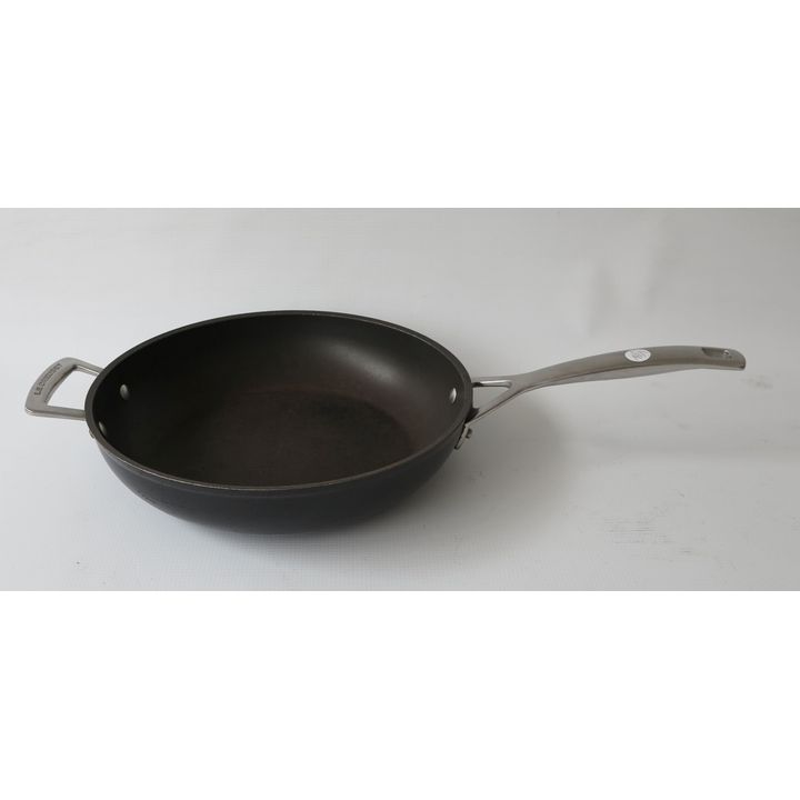LE CREUSET 28CM FRYING PAN