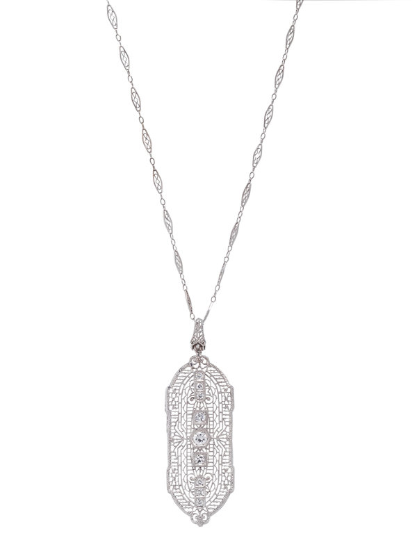 WHITE GOLD AND DIAMOND PENDANT/NECKLACE