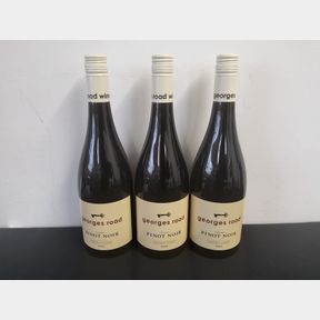 2022 Georges Road L'Etranger Pinot Noir Central Otago
