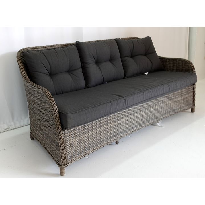 ALL WEATHER SETTEE