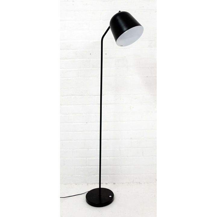 STANDARD LAMP