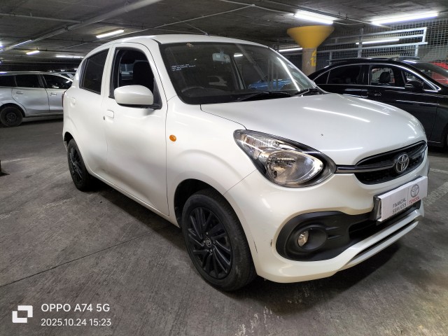 2024 TOYOTA VITZ 1.0 XR