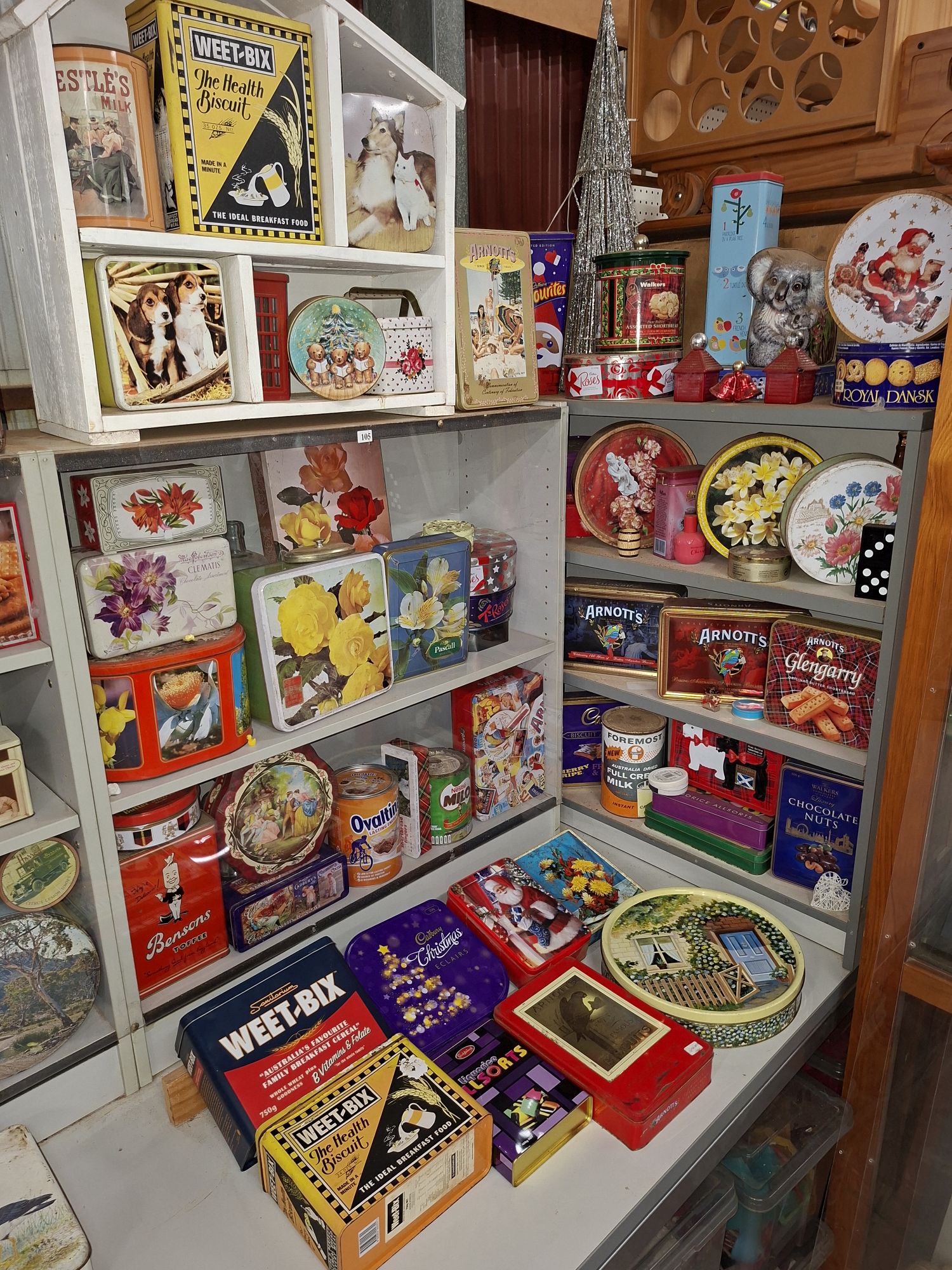 105 · LARGE QUANTITY OF TINS
