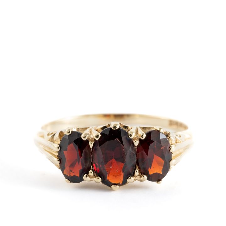 Vintage Garnet 9ct Gold Ring