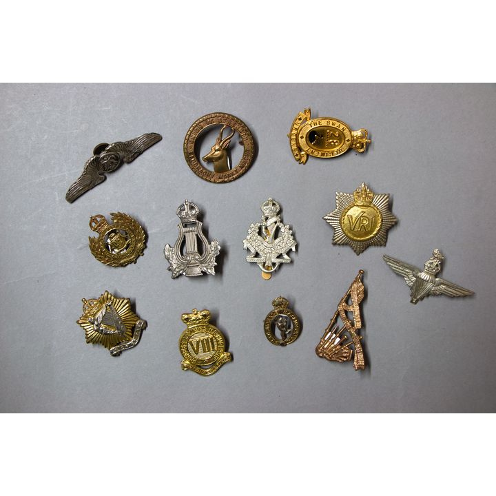 BADGES - MIXED
