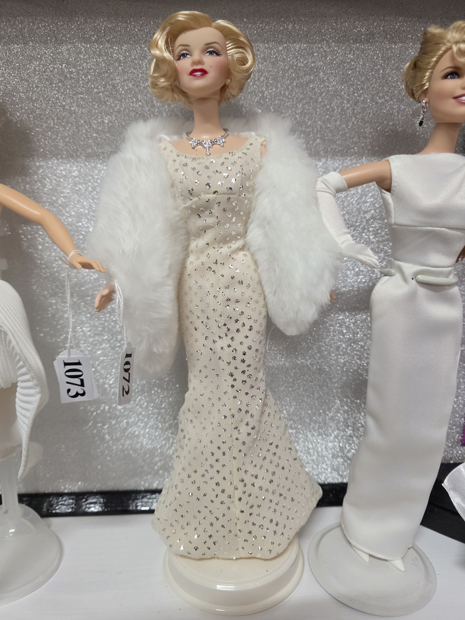 1072 · BARBIE DOLL
