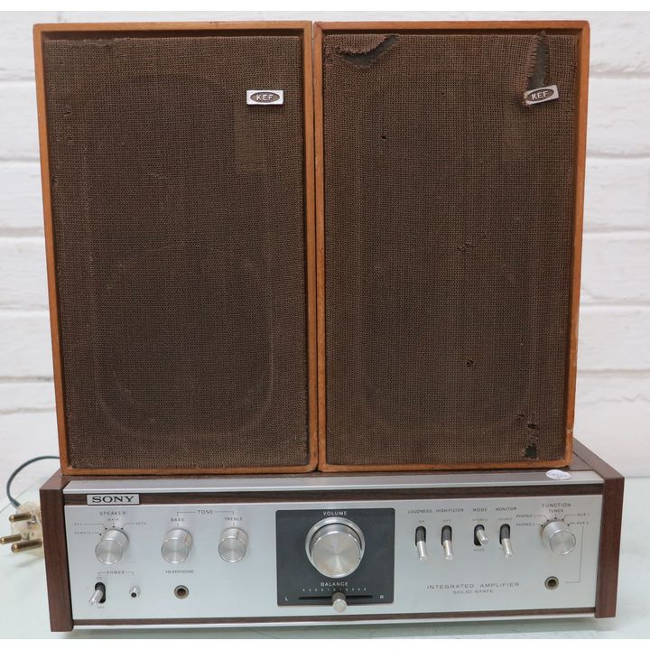 SONY AMPLIFIER AND TWO SPEAKERS