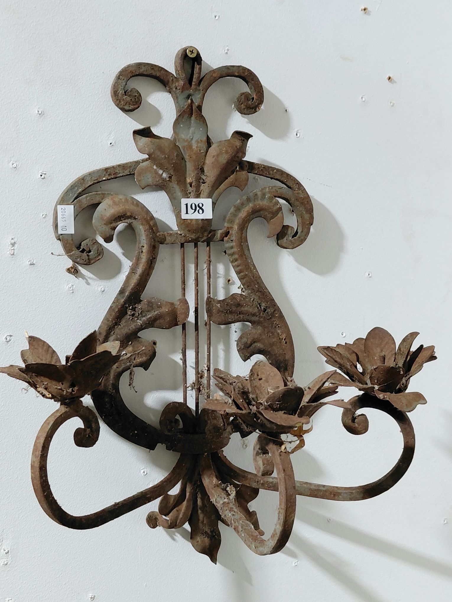 198 · WALL MOUNTED CANDLE STICK