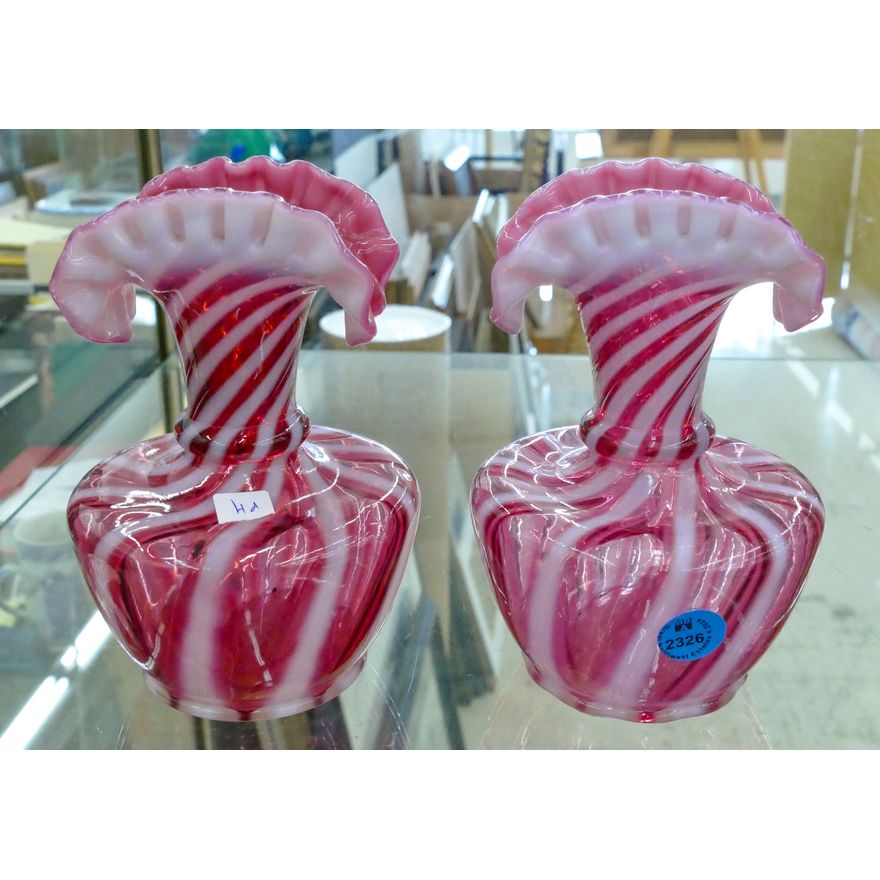 Pair Pink Ruffle Glass Vases 6''