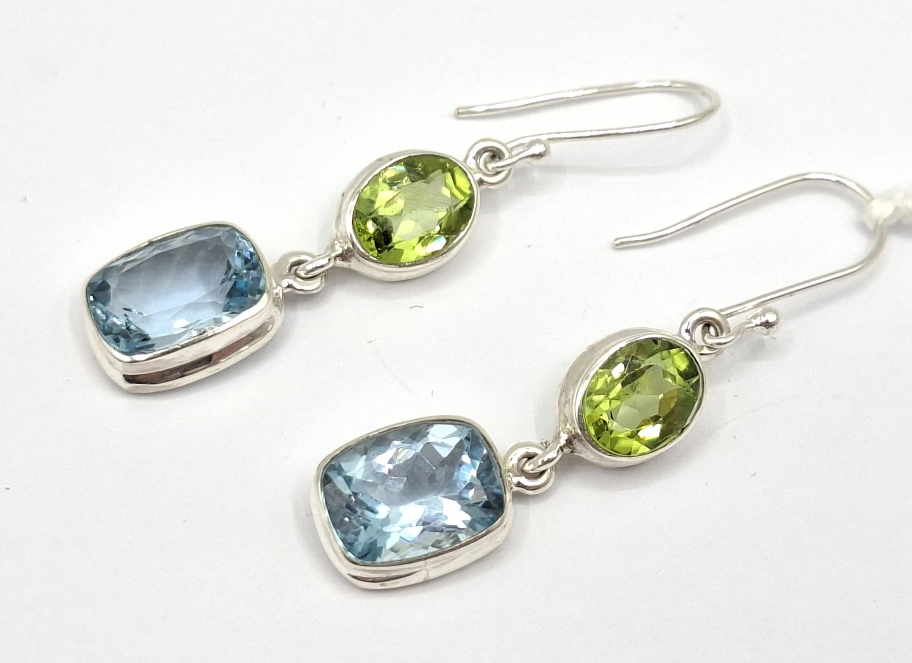 1083 · 925 STERLING SILVER DROP EARRINGS