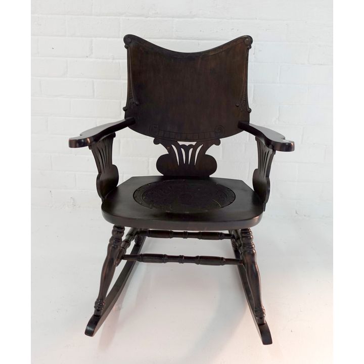 ROCKING CHAIR