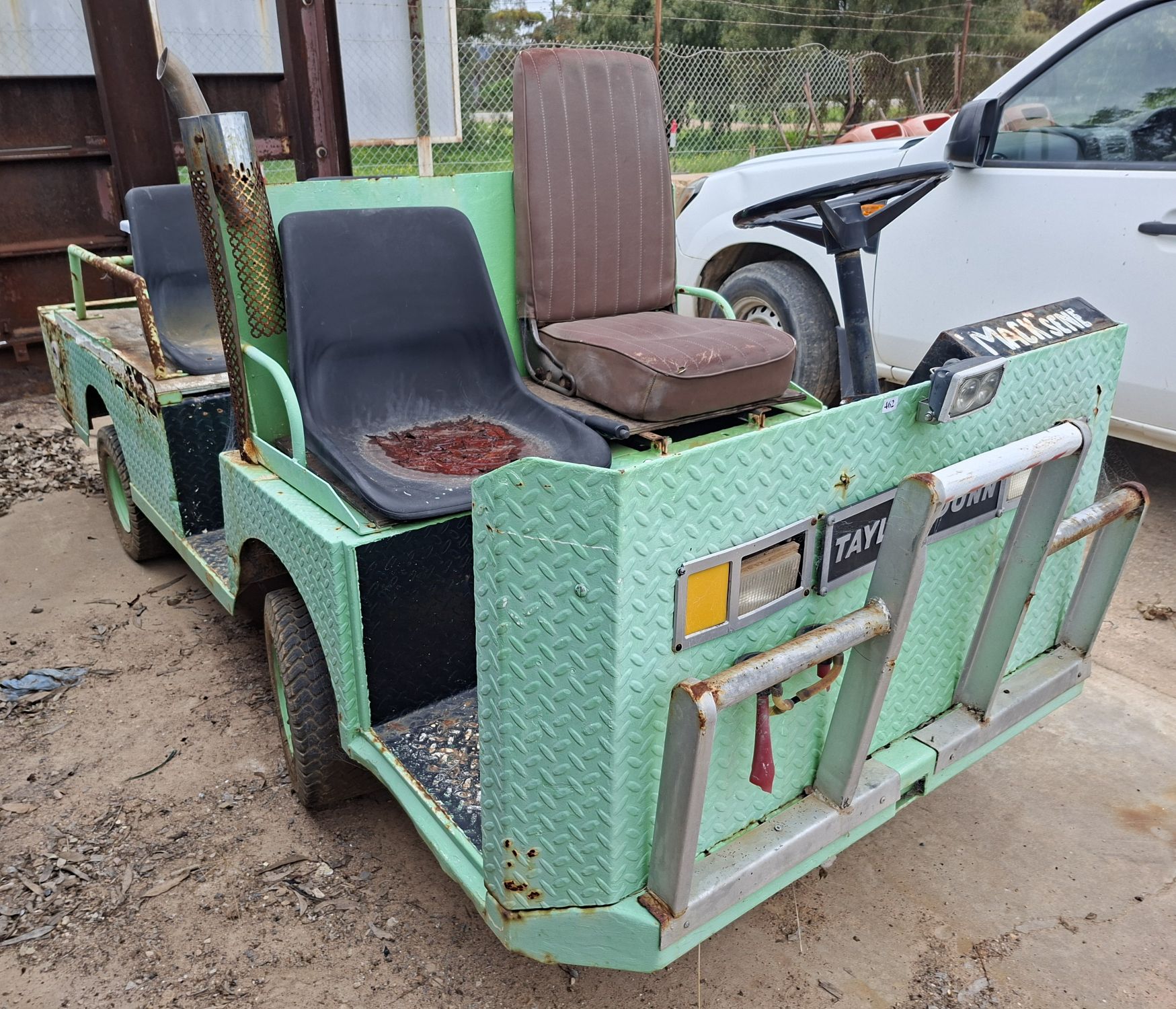 Taylor Dunn Tow Motor