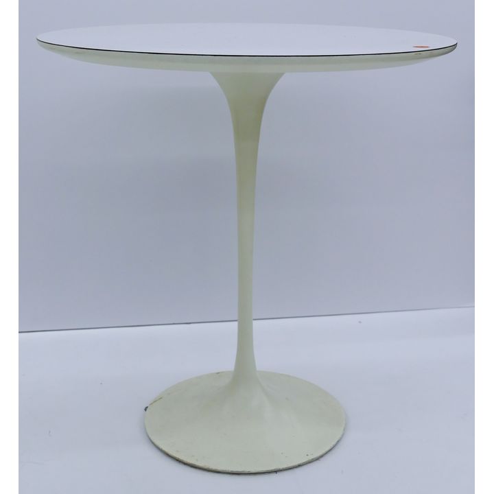 Saarinen for Knoll International Tulip Side Table 20.5''x20''