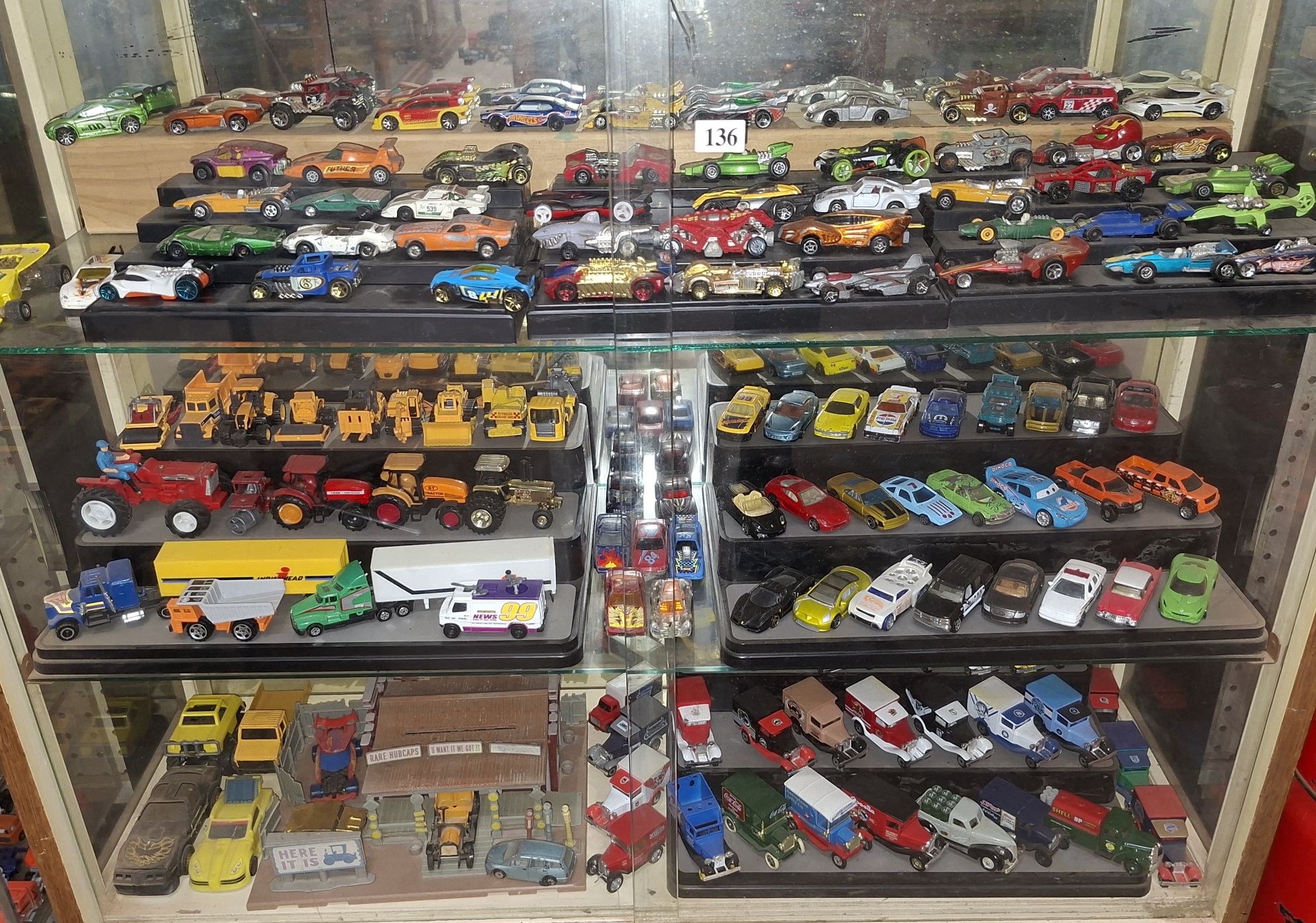 136 · DIE CAST VEHICLES