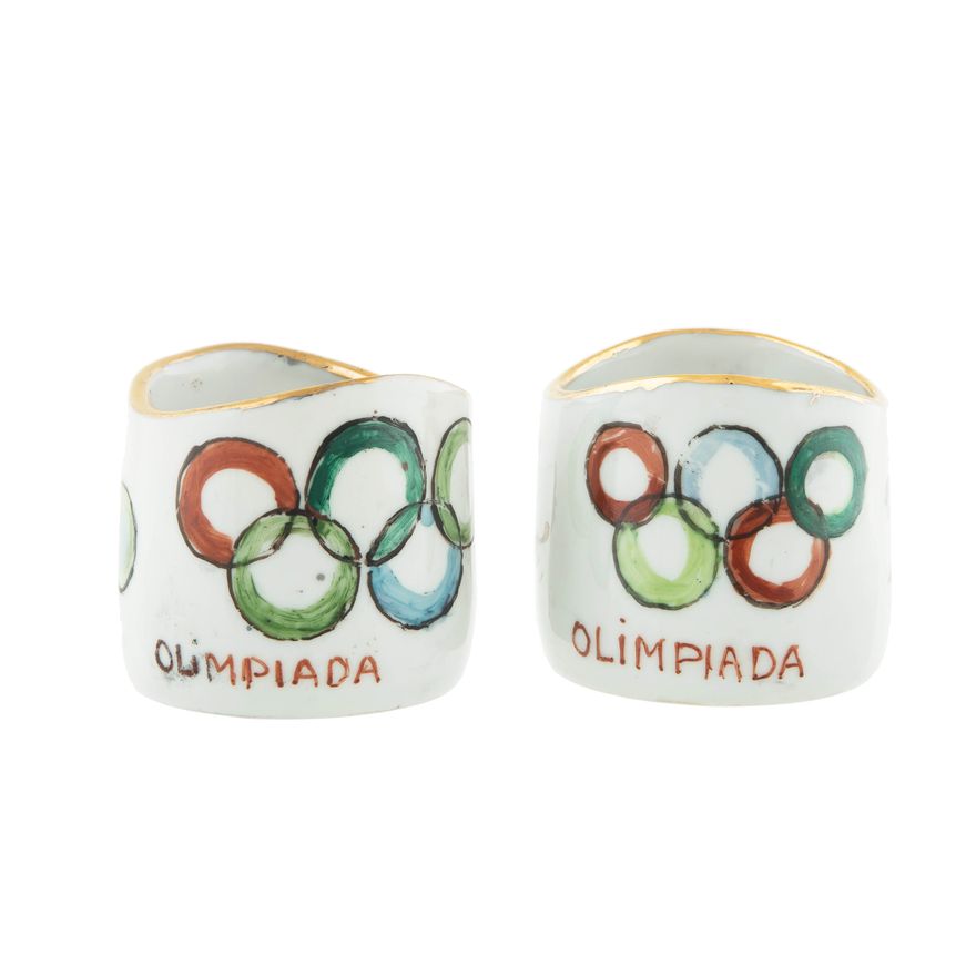 Para naczynek z motywem olimpiady, 1988 r.