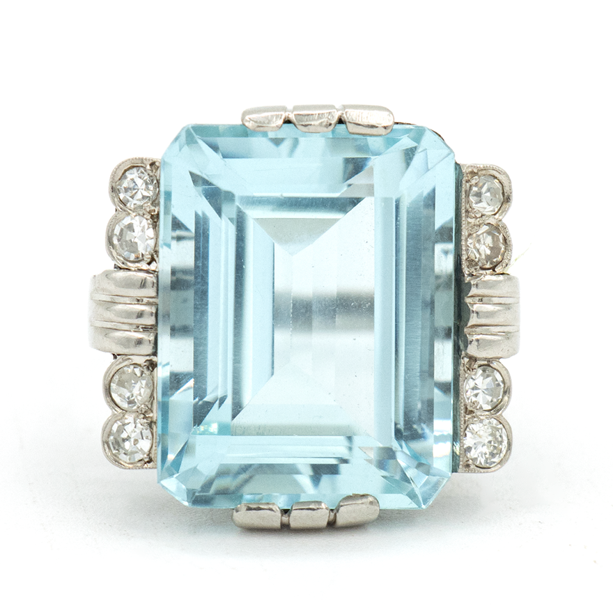 Anillo de aguamarina