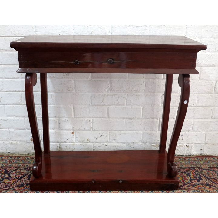 CONSOLE TABLE