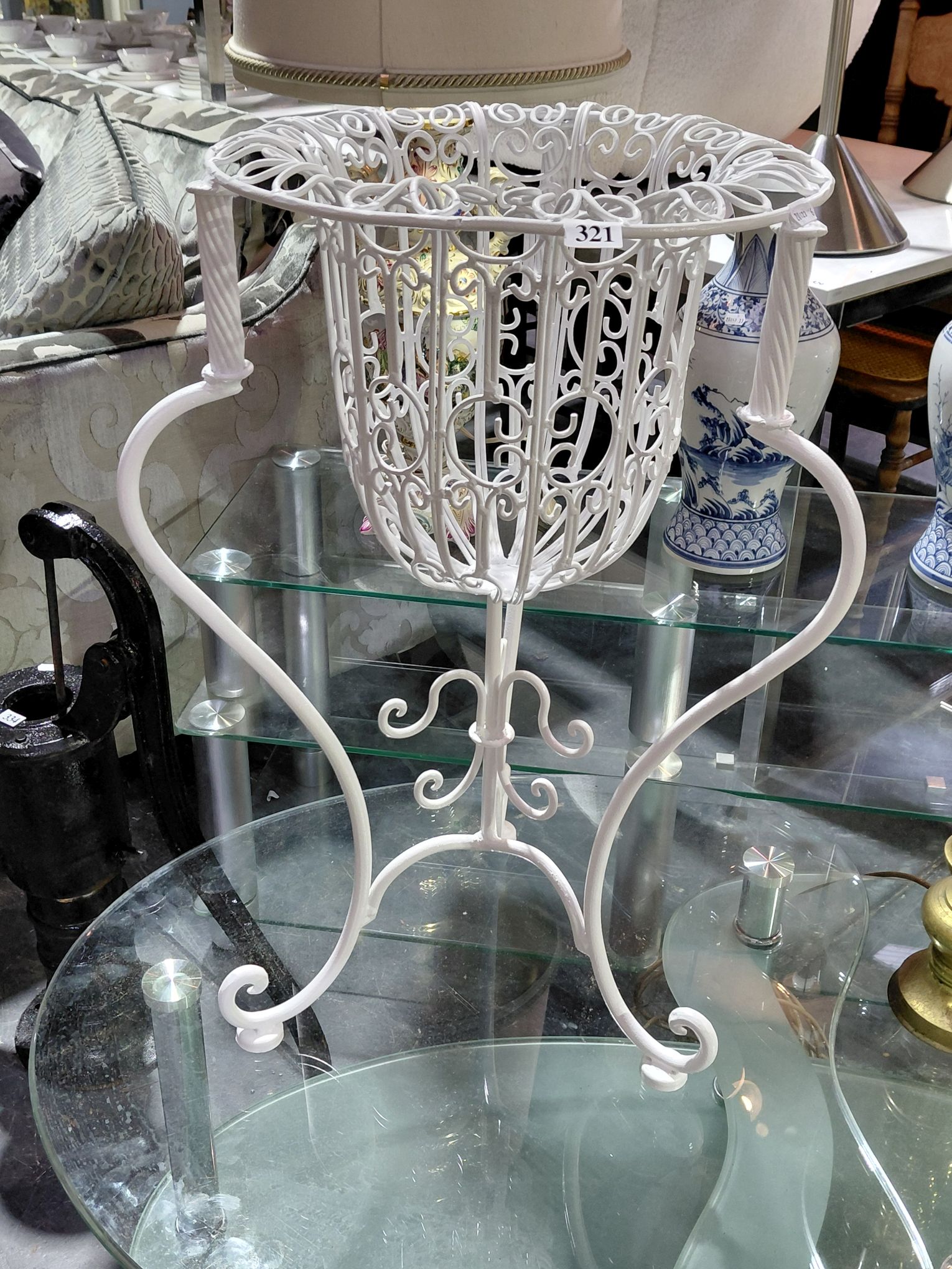 321 · POT STAND