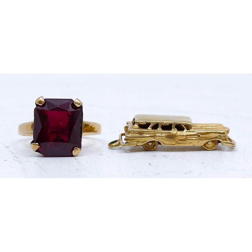 Box 14k Car Charm and Ring - 8.2 Grams TW