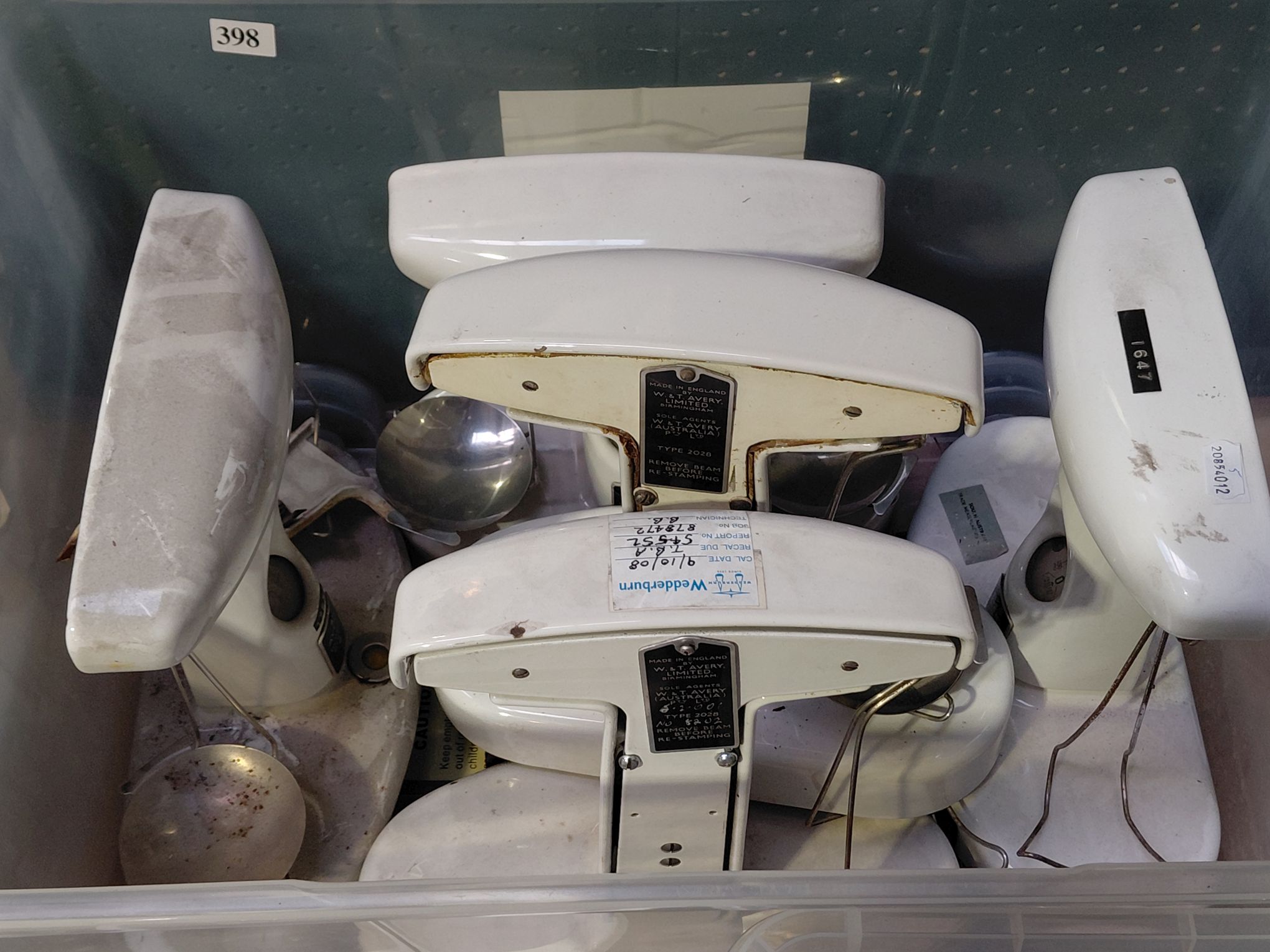 398 · CHEMIST SCALES