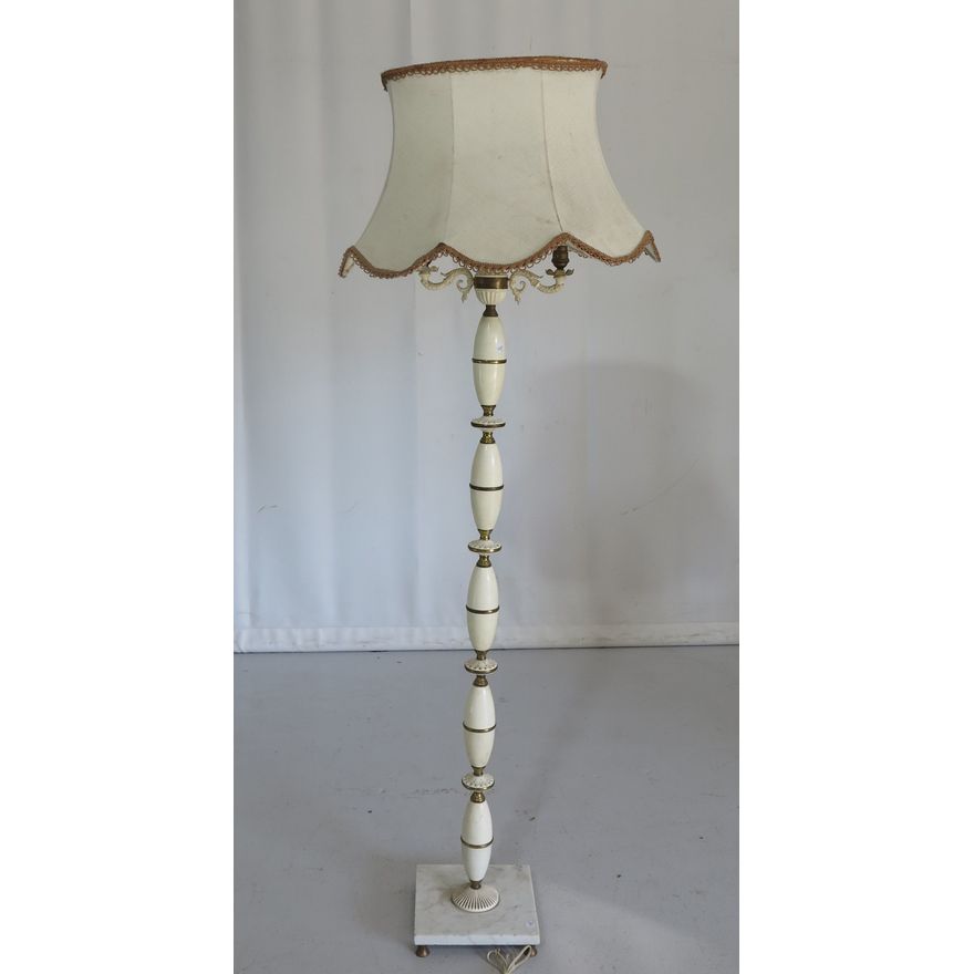 STANDARD LAMP