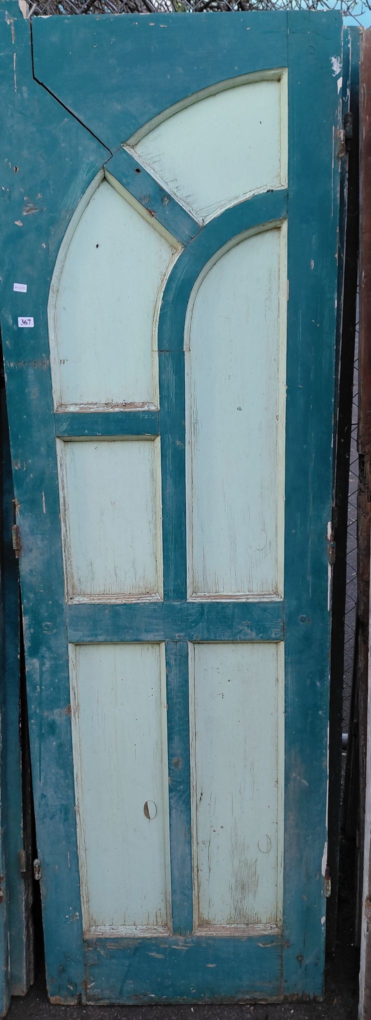 367 · GROUP OF DOORS,