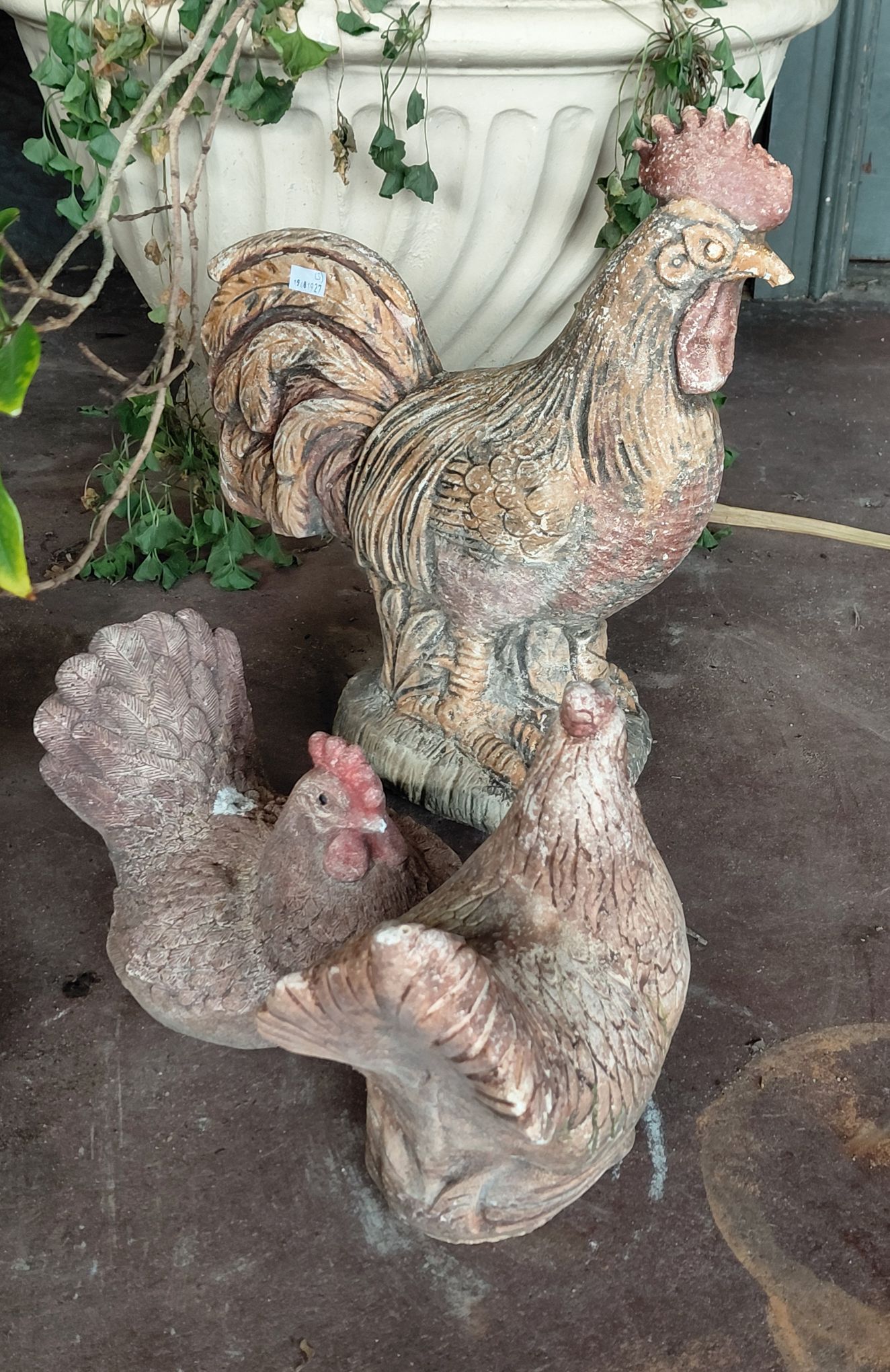CONCRETE ROOSTER GARDEN ORNAMENT