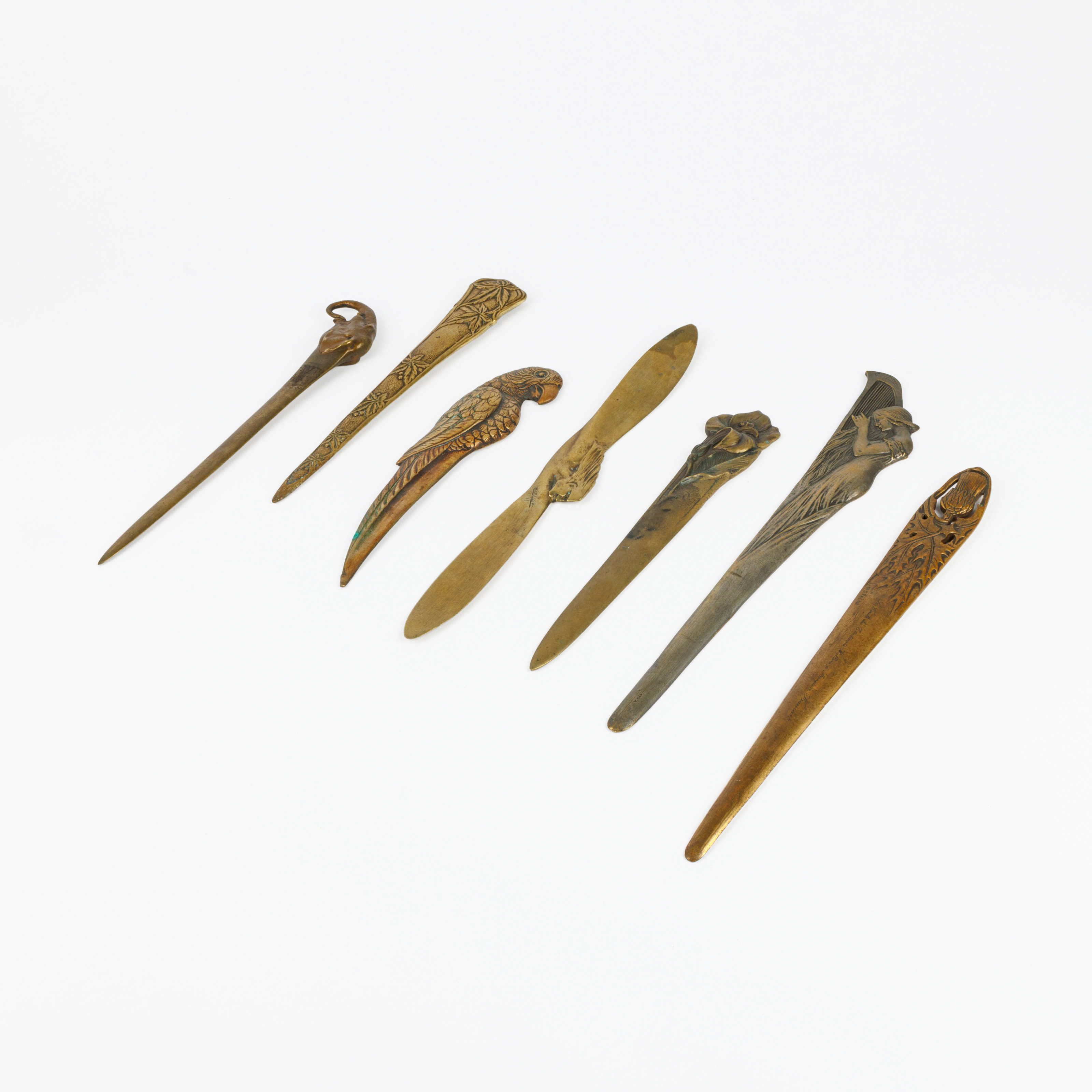 Seven Art Nouveau period bronze letter openers – kavel bij Bernaerts, Antwerp